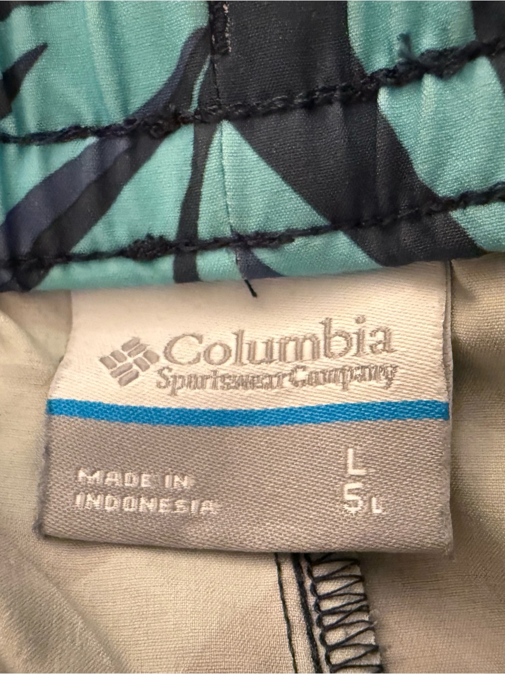 Columbia Women’s L Tropical Leaf Athletic Shorts Navy Teal Drawstring - Picture 5 of 6